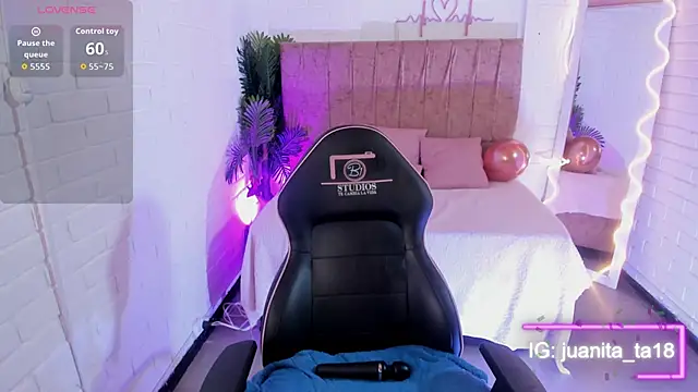 Snapshot of juanita_tay chatting on September 30, 2025, 11:49 am juanita tay online show from September 30, 2025, 11:49 am