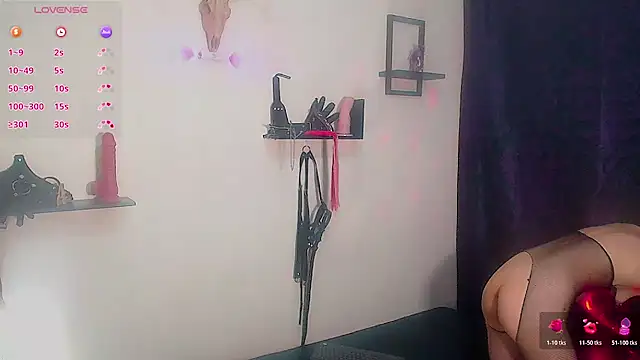 DakariaHills  online show from June 15, 2026, 3:07 am