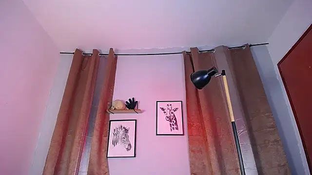 Snapshot of DakariaHills_ chatting on October 8, 2025, 2:40 pm DakariaHills online show from October 8, 2025, 2:40 pm