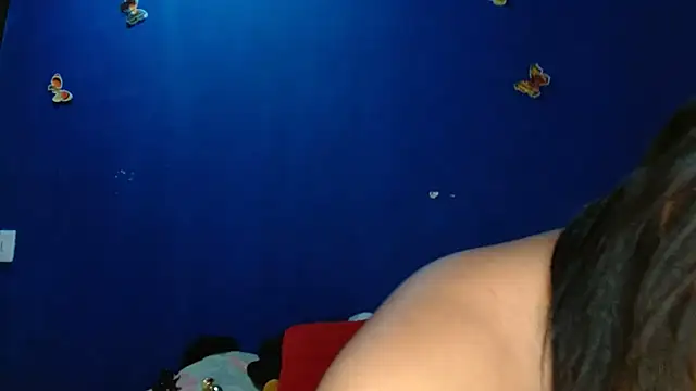 samantha-pettie online show from December 2, 2025, 8:43 pm