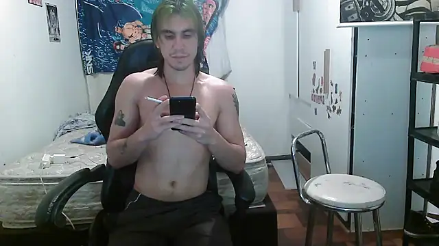 Snapshot of SHACOklown chatting on October 8, 2025, 11:49 pm SHACOklown online show from October 8, 2025, 11:49 pm