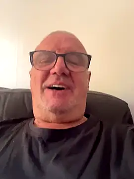 mke1874 online show from October 18, 2025, 9:33 am