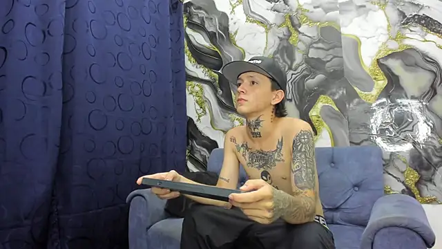 StraightBoy Nick online show from May 29, 2026, 4:40 am
