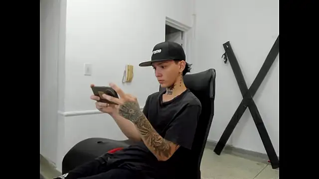 StraightBoy Nick online show from May 7, 2026, 9:07 pm
