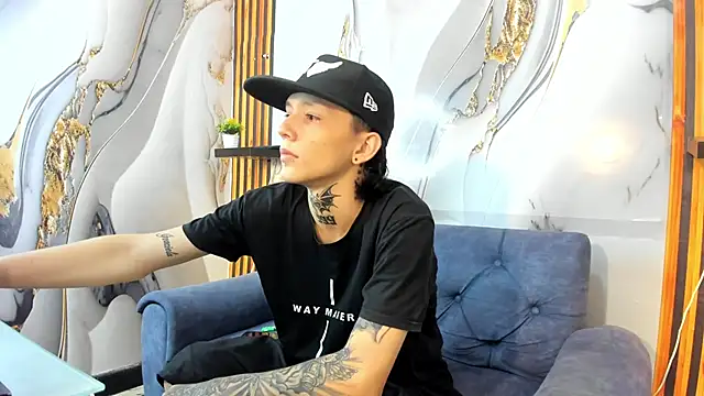 StraightBoy Nick online show from October 12, 2025, 5:09 am