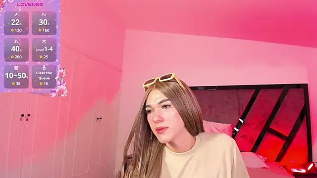 Snapshot of MarilynDupont chatting on September 21, 2025, 4:17 am MarilynDupont online show from September 21, 2025, 4:17 am