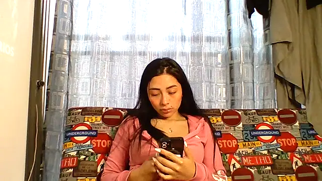 sara gomez1  online show from February 16, 2026, 9:02 pm