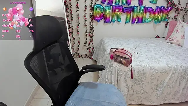 MariamCastiblanco online show from November 23, 2025, 1:48 am