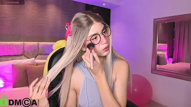 Arinextdoor online show from September 30, 2025, 10:49 pm