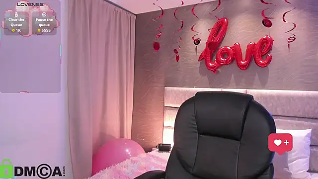 Snapshot of Arinextdoor chatting on February 12, 2026, 2:44 am Arinextdoor online show from February 12, 2026, 2:44 am