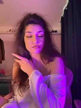 Snapshot of ScarletBloom_ chatting on October 2, 2025, 12:41 pm ScarletBloom online show from October 2, 2025, 12:41 pm