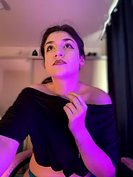 Snapshot of ScarletBloom_ chatting on September 30, 2025, 10:21 am ScarletBloom online show from September 30, 2025, 10:21 am