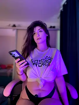 Snapshot of ScarletBloom_ chatting on September 29, 2025, 12:00 pm ScarletBloom online show from September 29, 2025, 12:00 pm