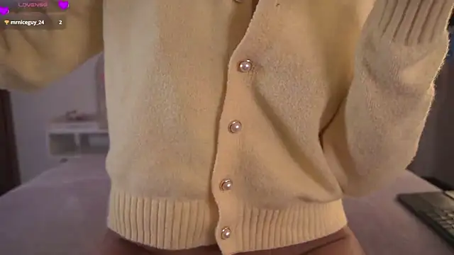 violeth     online show from March 18, 2026, 2:19 pm