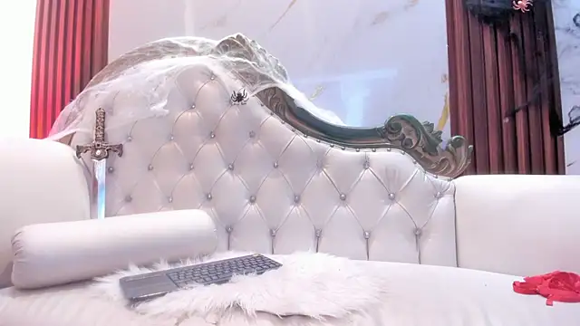 Snapshot of CoralieBronson chatting on October 22, 2025, 8:41 pm CoralieBronson online show from October 22, 2025, 8:41 pm