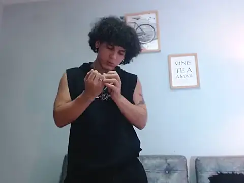 Snapshot of Xfire_boy69 chatting on October 9, 2025, 3:29 am Xfire boy69 online show from October 9, 2025, 3:29 am