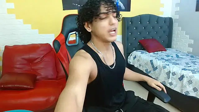 Snapshot of Xfire_boy69 chatting on September 17, 2025, 4:20 pm Xfire boy69 online show from September 17, 2025, 4:20 pm