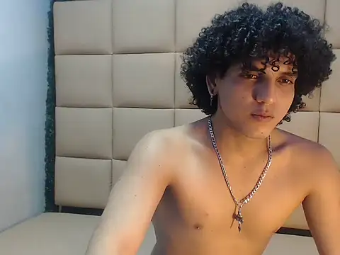 Snapshot of Xfire_boy69 chatting on September 26, 2025, 2:24 pm Xfire boy69 online show from September 26, 2025, 2:24 pm