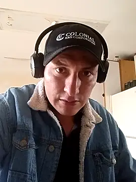 Snapshot of Zetaloco26 chatting on November 1, 2025, 7:52 pm Zetaloco26 online show from November 1, 2025, 7:52 pm