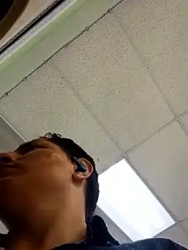 Snapshot of Zetaloco26 chatting on October 5, 2025, 11:50 pm Zetaloco26 online show from October 5, 2025, 11:50 pm