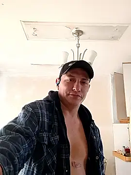 Snapshot of Zetaloco26 chatting on October 24, 2025, 4:28 pm Zetaloco26 online show from October 24, 2025, 4:28 pm