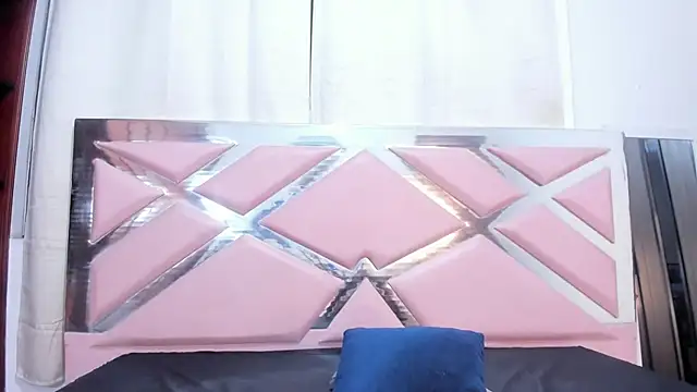 Snapshot of Kenishax_ chatting on September 26, 2025, 4:41 am Kenishax online show from September 26, 2025, 4:41 am