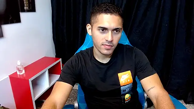 Derek Storm  online show from December 21, 2025, 1:02 pm