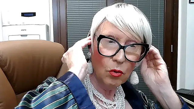 Snapshot of ROBY_SWEETHOT chatting on October 13, 2025, 9:27 pm ROBY SWEETHOT online show from October 13, 2025, 9:27 pm