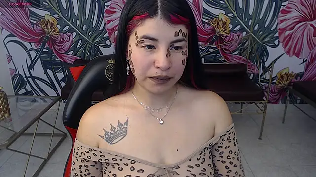 Snapshot of Nina_harper_ chatting on October 9, 2025, 8:09 pm Nina harper  online show from October 9, 2025, 8:09 pm