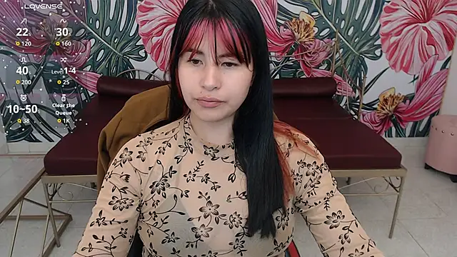 Snapshot of Nina_harper_ chatting on October 3, 2025, 8:10 pm Nina harper  online show from October 3, 2025, 8:10 pm