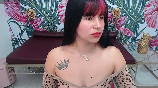 Nina harper  online show from September 10, 2025, 8:19 pm