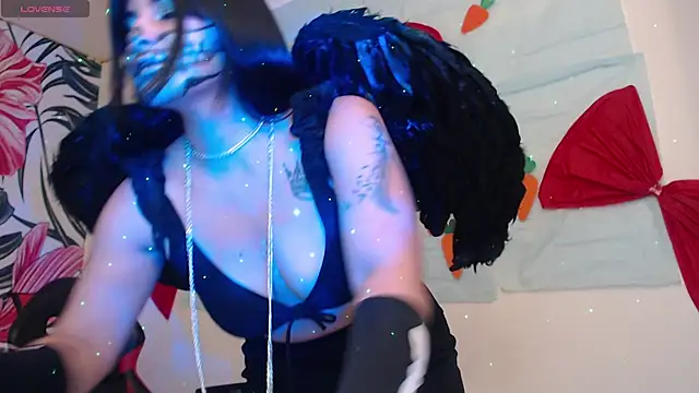 Snapshot of Nina_harper_ chatting on October 31, 2025, 8:16 pm Nina harper  online show from October 31, 2025, 8:16 pm