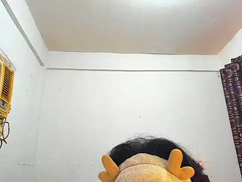 WILDDENNY1 online show from December 1, 2025, 7:42 am