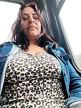 Snapshot of _Kamy_Hot chatting on October 18, 2025, 5:15 pm  Kamy Hot online show from October 18, 2025, 5:15 pm