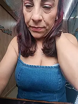  Kamy Hot online show from June 2, 2026, 1:22 pm