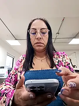 Snapshot of _Kamy_Hot chatting on September 18, 2025, 3:15 pm  Kamy Hot online show from September 18, 2025, 3:15 pm