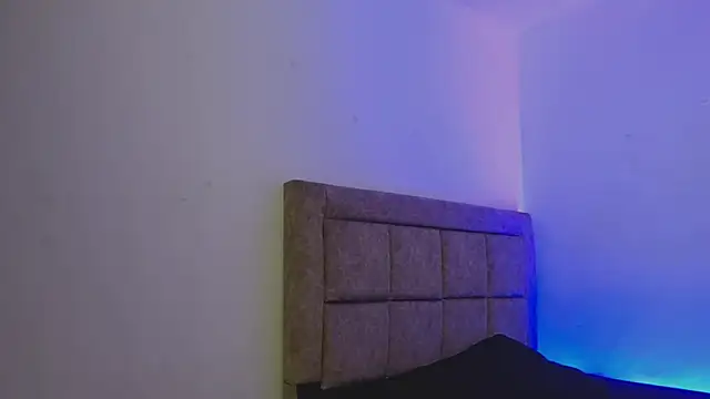 Snapshot of EmilyNoir1 chatting on October 5, 2025, 3:14 pm EmilyNoir1 online show from October 5, 2025, 3:14 pm