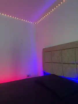 Snapshot of EmilyNoir1 chatting on February 8, 2026, 12:19 am EmilyNoir1 online show from February 8, 2026, 12:19 am