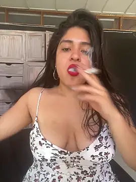 EmilyNoir1 online show from May 26, 2026, 8:40 pm