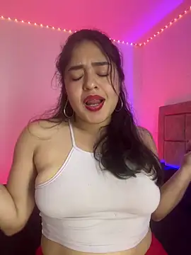 Snapshot of EmilyNoir1 chatting on February 7, 2026, 12:51 am EmilyNoir1 online show from February 7, 2026, 12:51 am