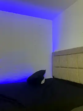 Snapshot of EmilyNoir1 chatting on November 5, 2025, 12:25 am EmilyNoir1 online show from November 5, 2025, 12:25 am