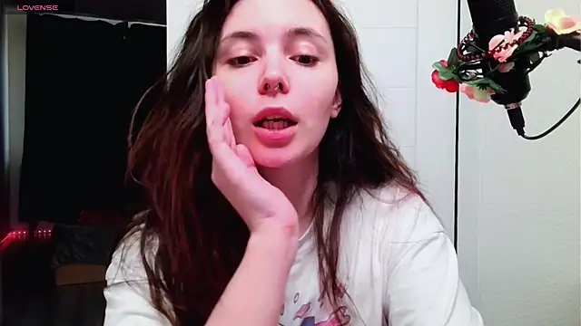 peachyness online show from June 3, 2026, 6:23 pm