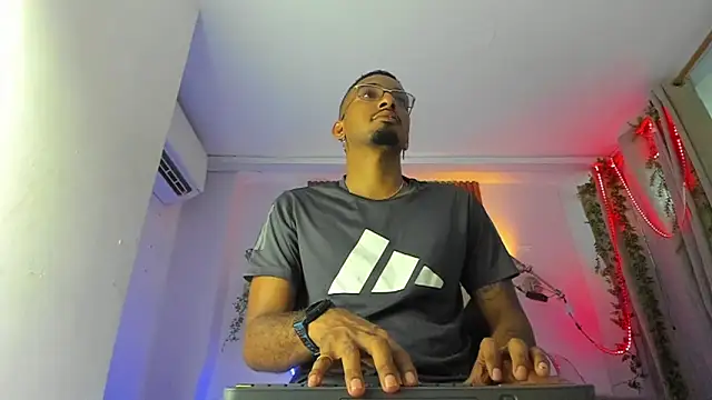 Darwin mayo online show from April 7, 2026, 5:15 pm