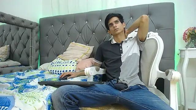 Snapshot of Sebalexis7 chatting on October 10, 2025, 3:18 am Sebalexis7 online show from October 10, 2025, 3:18 am