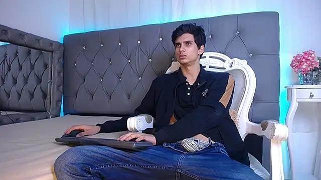 Snapshot of Sebalexis7 chatting on October 15, 2025, 3:05 am Sebalexis7 online show from October 15, 2025, 3:05 am