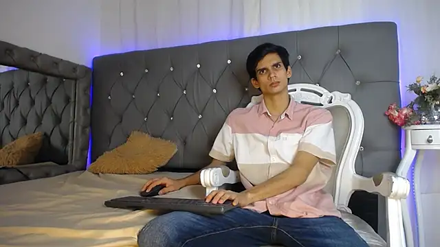 Snapshot of Sebalexis7 chatting on October 21, 2025, 3:17 am Sebalexis7 online show from October 21, 2025, 3:17 am