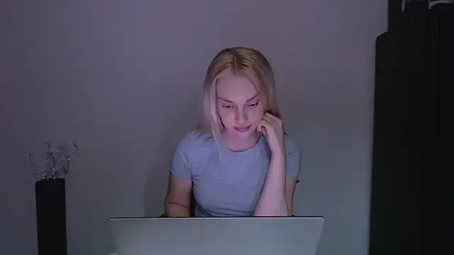 Lia noo regrets online show from April 3, 2026, 7:09 pm