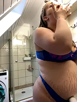 SweetTeenGirl online show from October 25, 2025, 2:07 pm