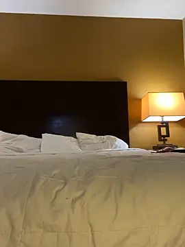 StaciDiamond online show from October 4, 2025, 1:45 pm