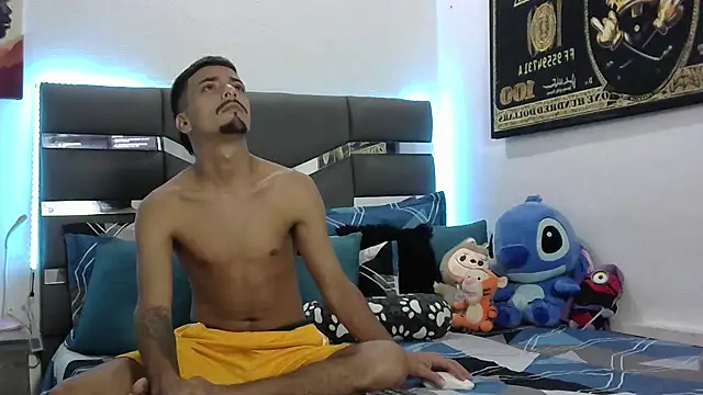 Snapshot of Jayden_jack chatting on November 4, 2025, 7:17 pm Jayden jack online show from November 4, 2025, 7:17 pm